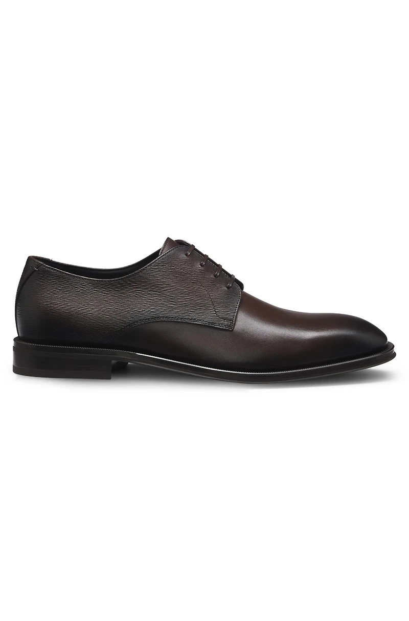 Plain and structured Derby shoes leather
