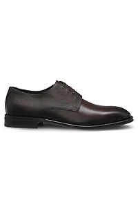 Plain and structured Derby shoes leather