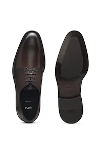 Plain and structured Derby shoes leather