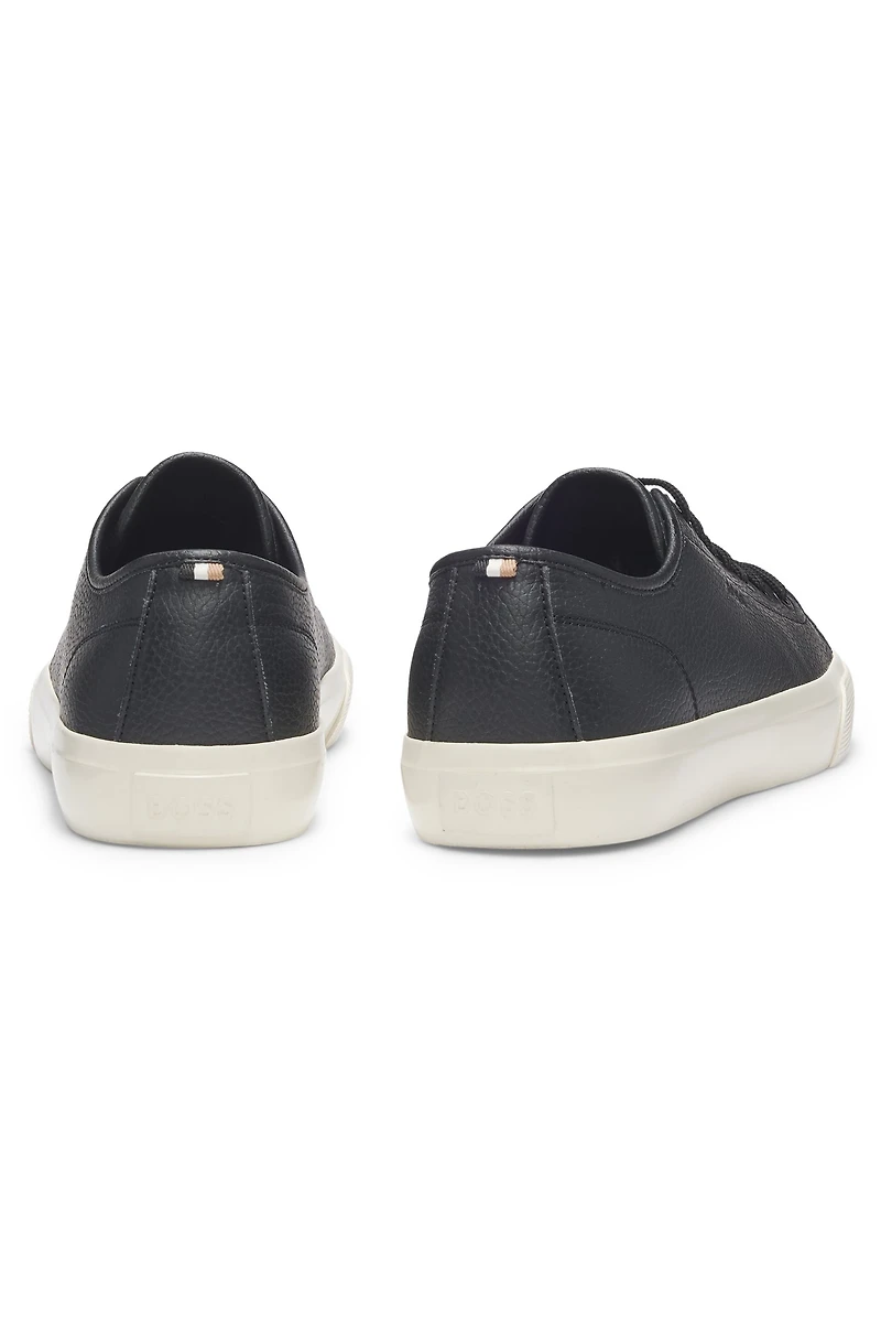 Low-top trainers grained faux leather