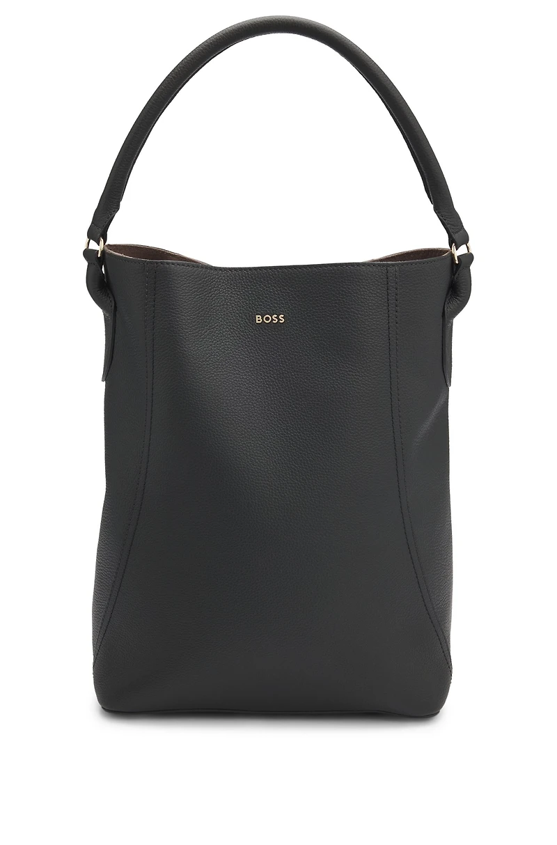 Bucket bag in grained leather