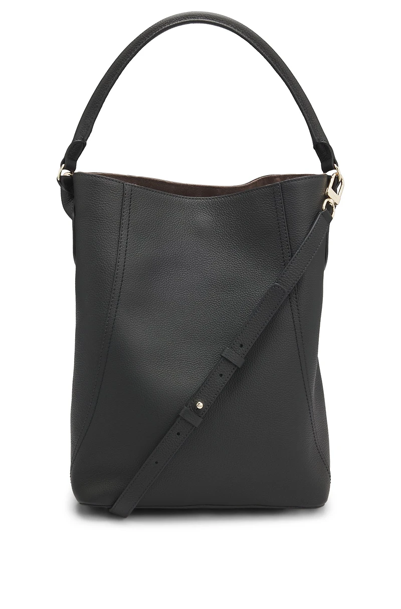 Bucket bag in grained leather