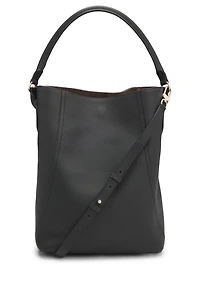 Bucket bag in grained leather