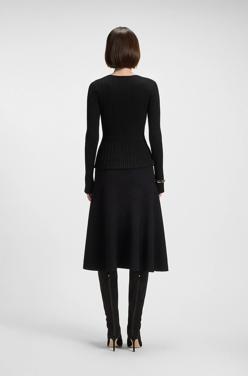 Knitted sweater with two-tone pattern