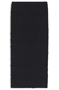 Pencil skirt with geometric plissé