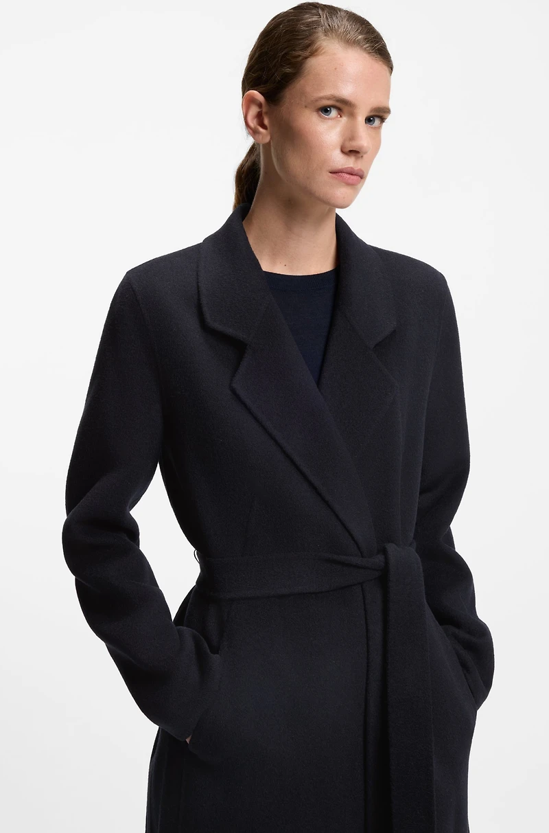 Wool-blend coat a slim fit