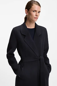 Wool-blend coat a slim fit
