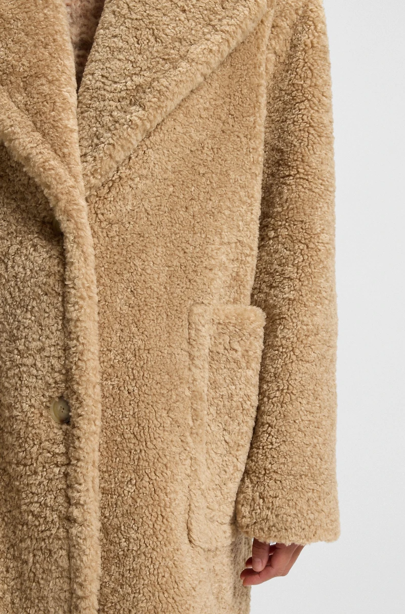 Teddy coat with adjustable collar