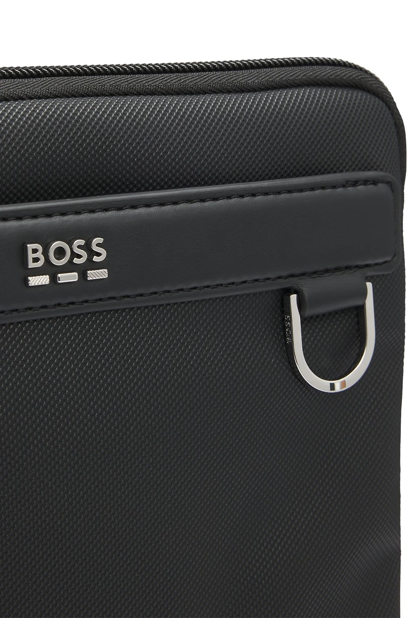 Reporter bag with smooth and structured finishes