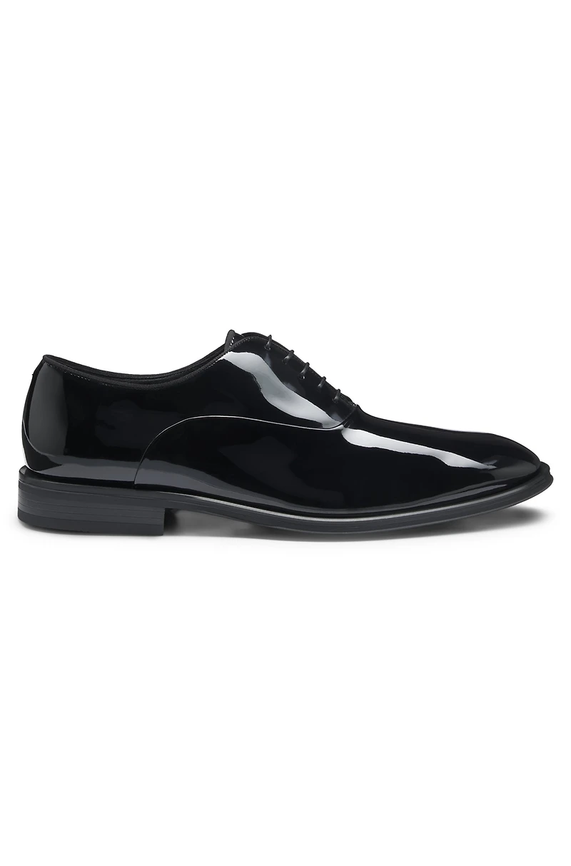 Oxford shoes patent leather