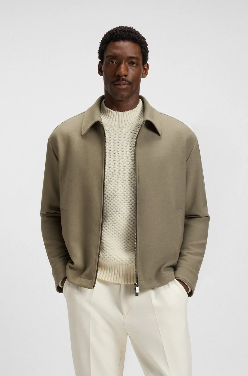 Relaxed-fit jacket stretch fabric with wing collar