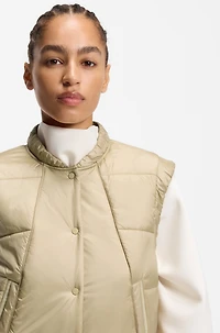 Water-repellent gilet with wadding