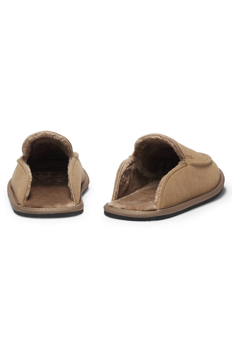 Microfibre slippers with fluffy lining