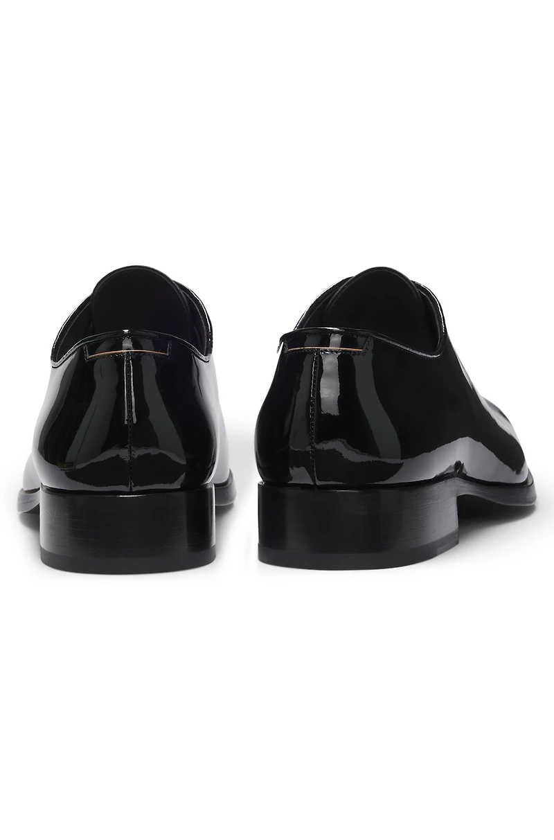 Oxford shoes patent leather