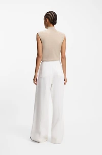 Wide-leg jeans with front pleats