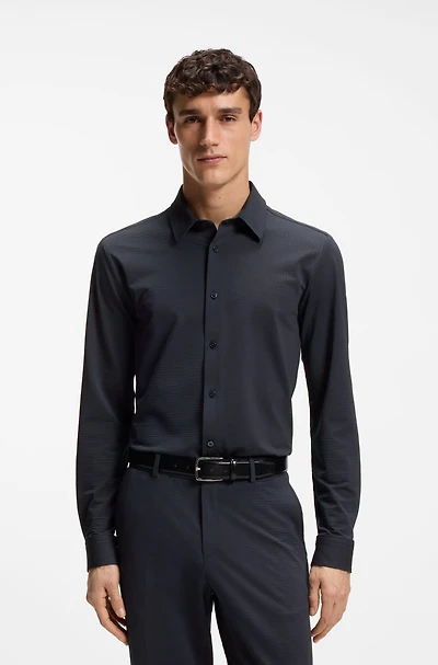 Slim-fit shirt Italian performance-stretch seersucker