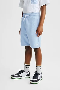 Kids' regular-fit fleece shorts with logo print