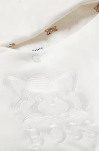 Baby nest in cotton with red-panda artwork