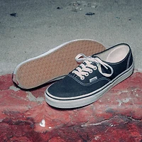 Chaussure de skate Vans Authentic - Noire / Blanche