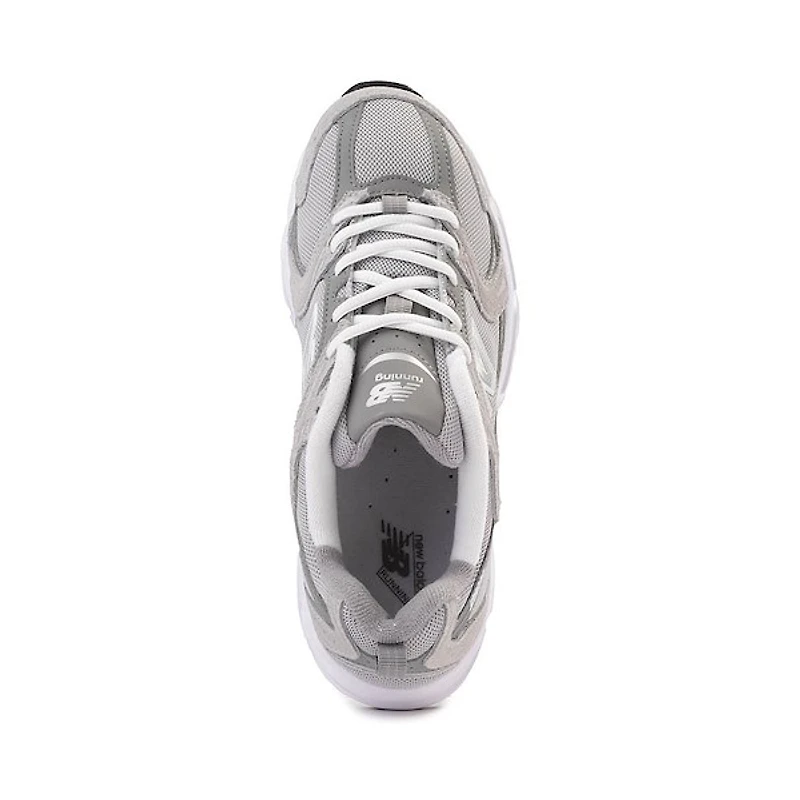 Chaussure athlétique New Balance 530 - Grise