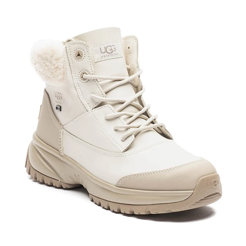 Botte UGG® Yose Fluff V2 pour femmes - Blanche / Beige