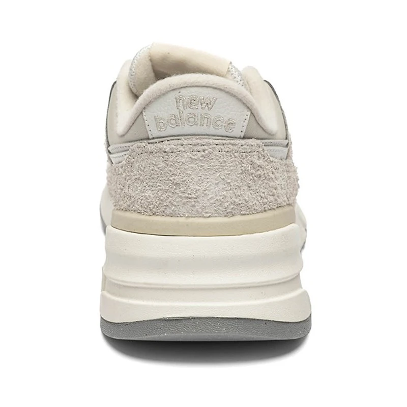 Chaussure athlétique New Balance 997R pour hommes - Ivoire