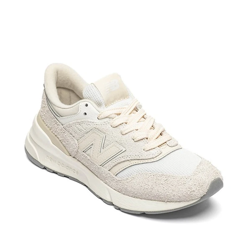 Chaussure athlétique New Balance 997R pour hommes - Ivoire