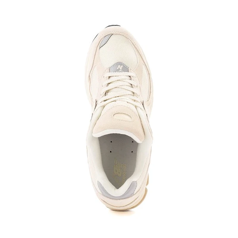 Chaussure athlétique New Balance 2002R - Beige / Gris clair Argenté