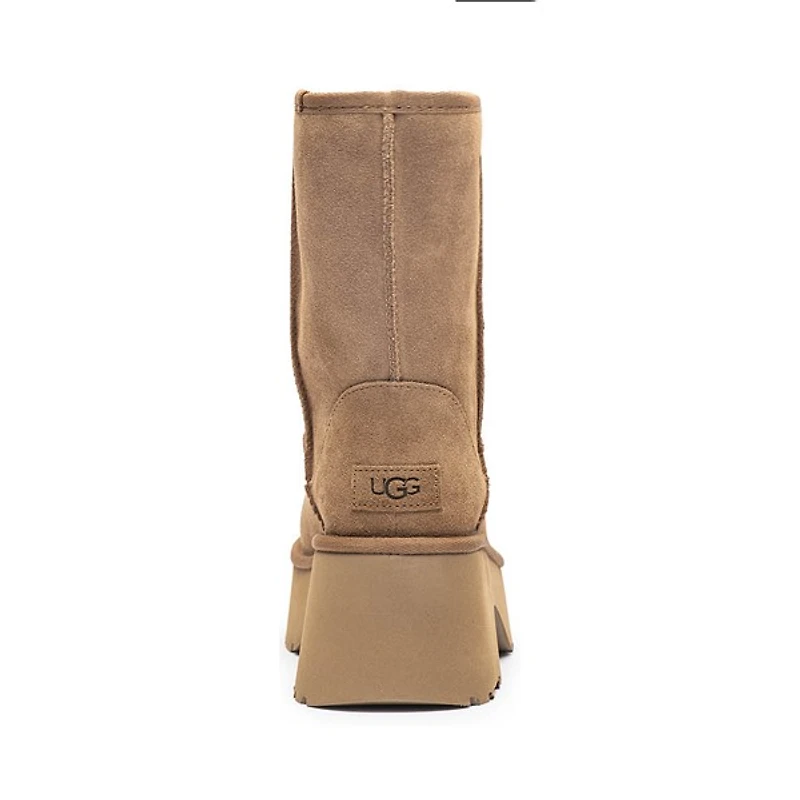 Botte UGG® Classic Short New Heights pour femmes - Châtaigne