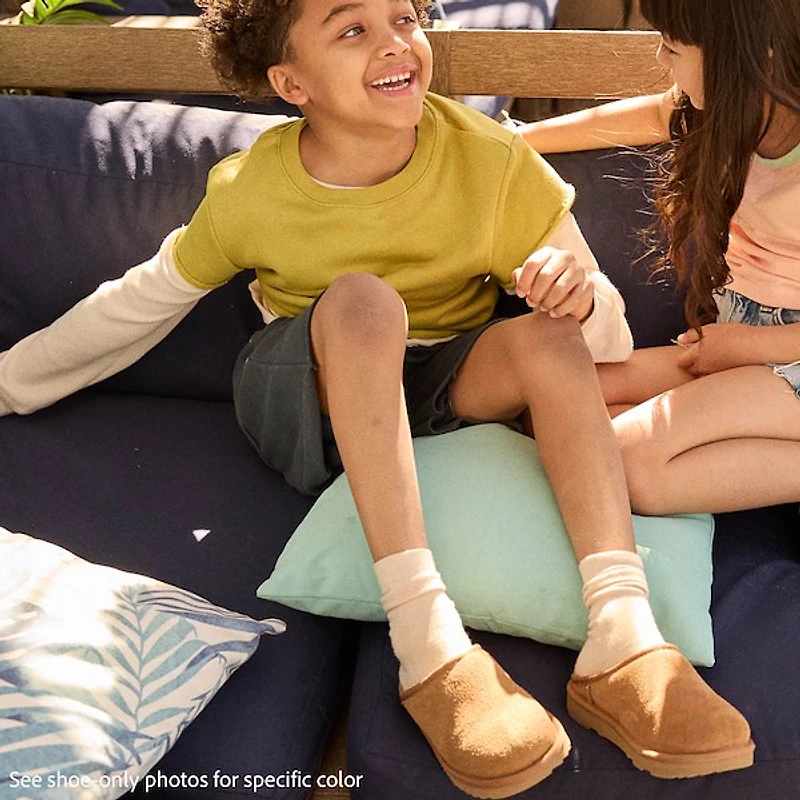 UGG® Classic Slip-On Slipper - Little Kid / Big Chestnut