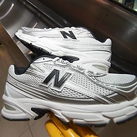 New Balance 740 Athletic Shoe - White / Black Silver