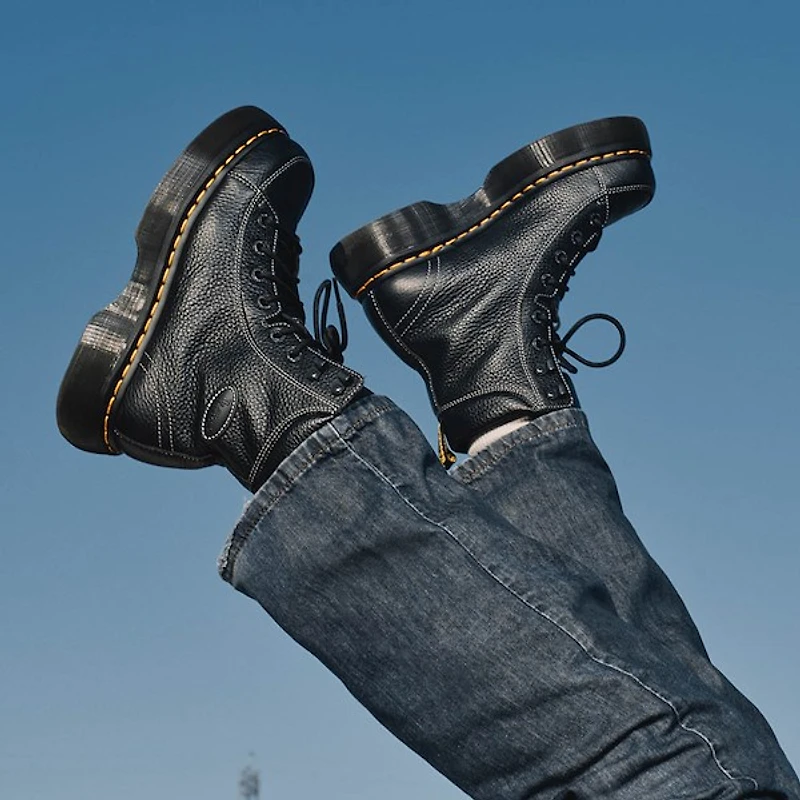 Womens Dr. Martens Buzz 8-Eye Boot - Black