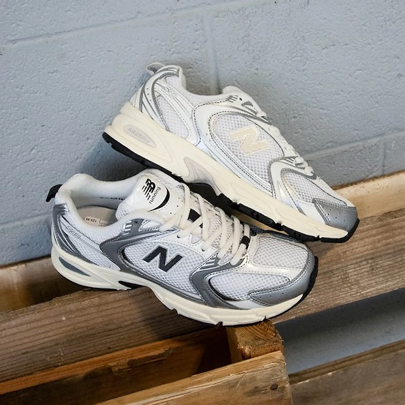 New Balance 530 Athletic Shoe - Silver Metallic / Black