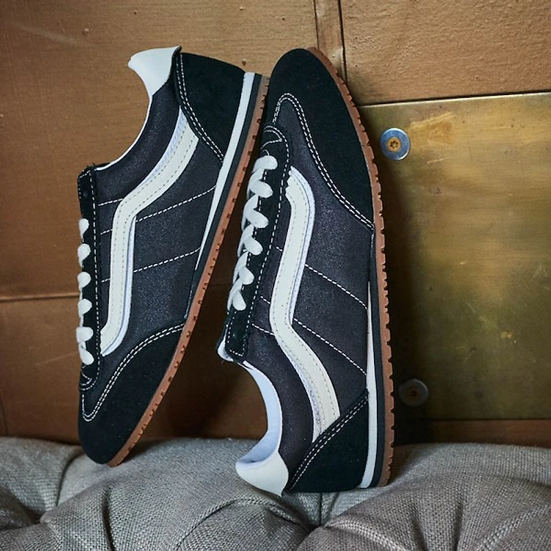 Vans Super Lowpro Skate Shoe - Black