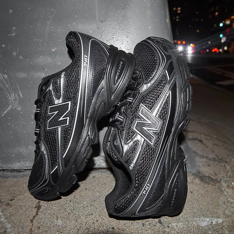 New Balance 740 Athletic Shoe