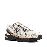 New Balance 740 Athletic Shoe - White / Gold Black
