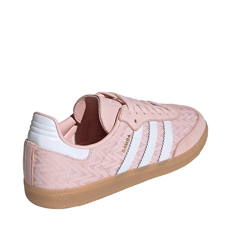Chaussure athlétique adidas Samba OG pour femmes  Rose sable / Blanc Cloud Or métallisé