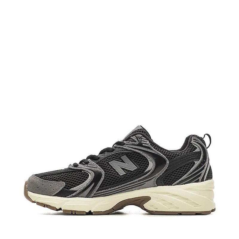 New Balance 530 Athletic Shoe - Black / Castlerock