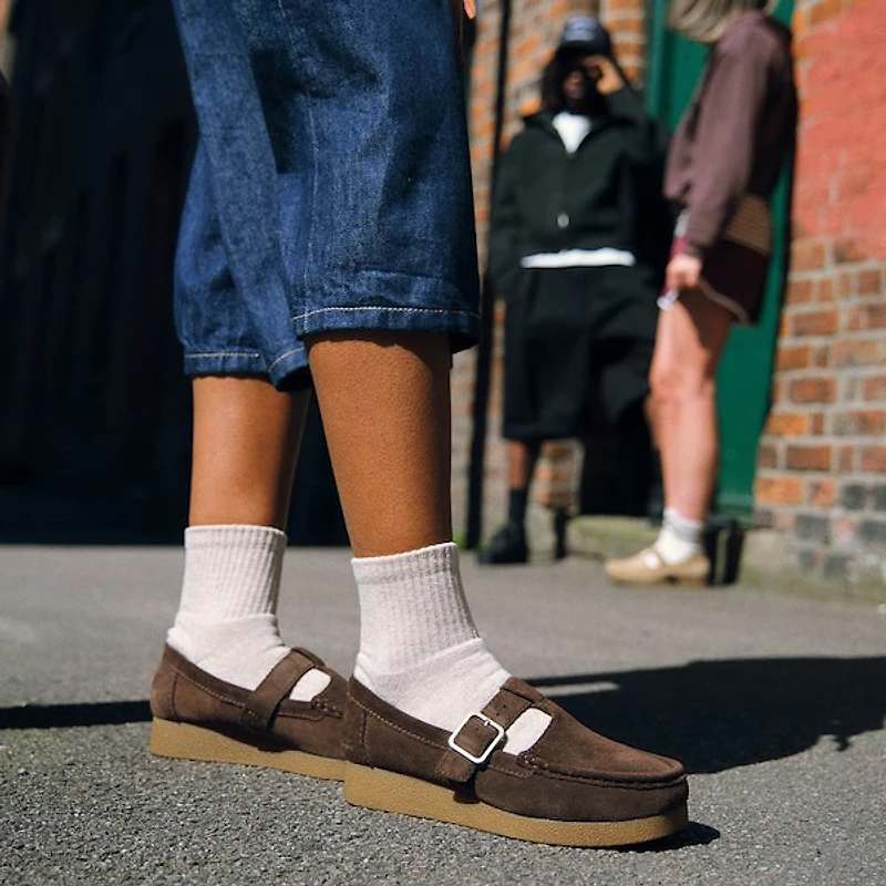 Womens Clarks Wallabee Evo T-Bar Mocassin - Chocolate
