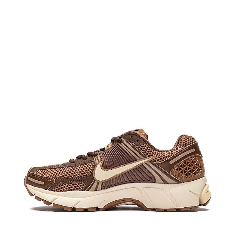 Womens Nike Zoom Vomero 5 Athletic Shoe - Cacao Wow / Light Khaki British Tan