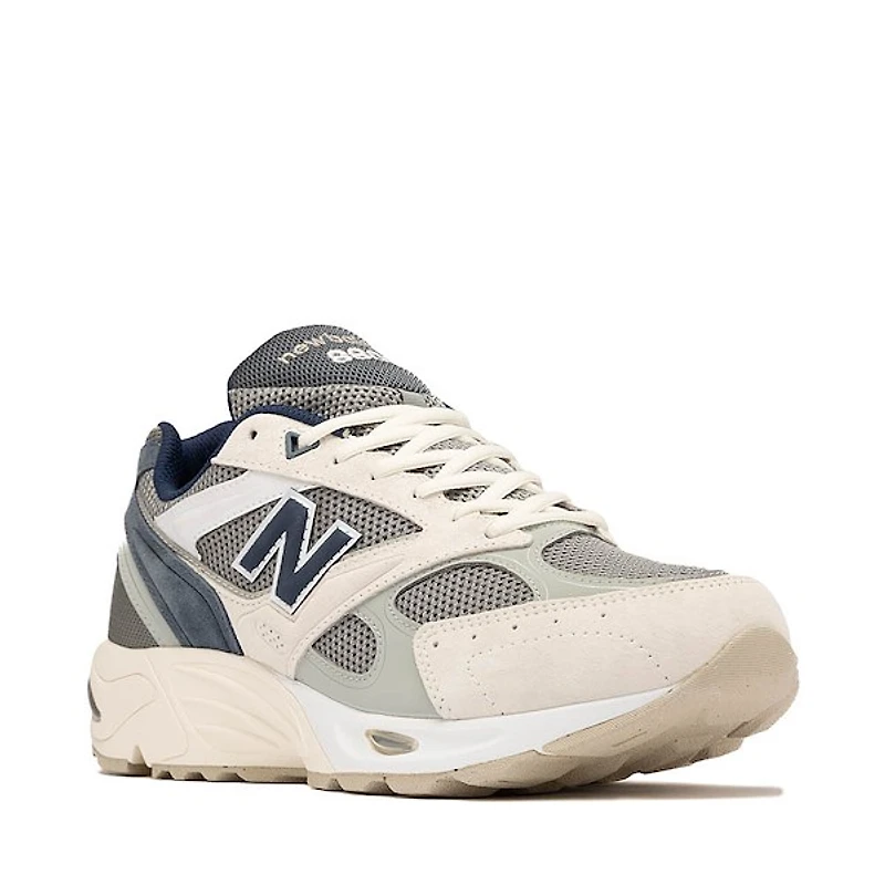 New Balance 880 Athletic Shoe - Sea Salt / Bayberry NB Navy