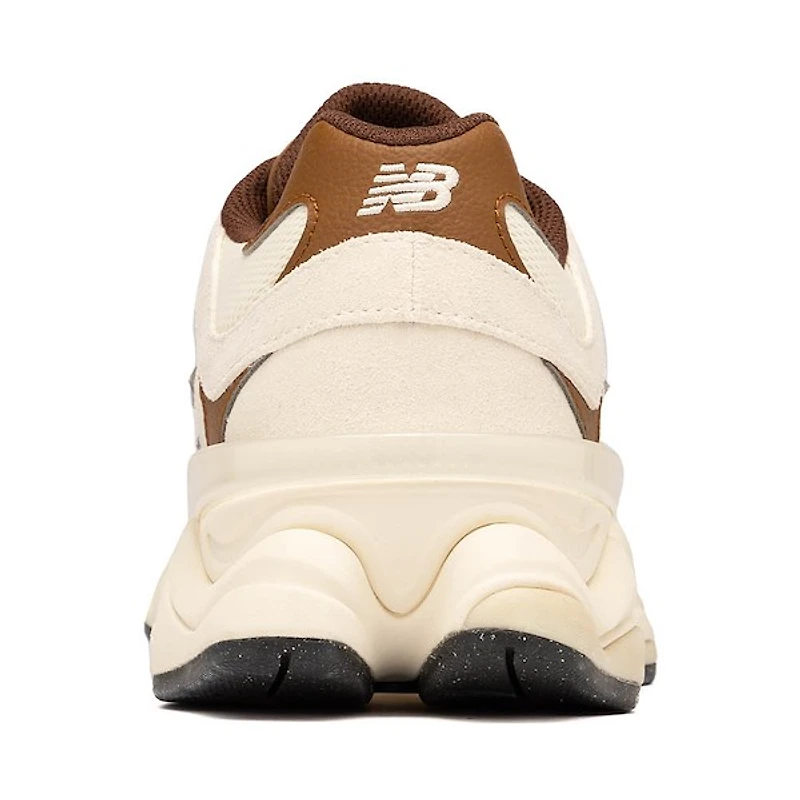 New Balance 9060 Athletic Shoe - Breakfast Tea / Angora