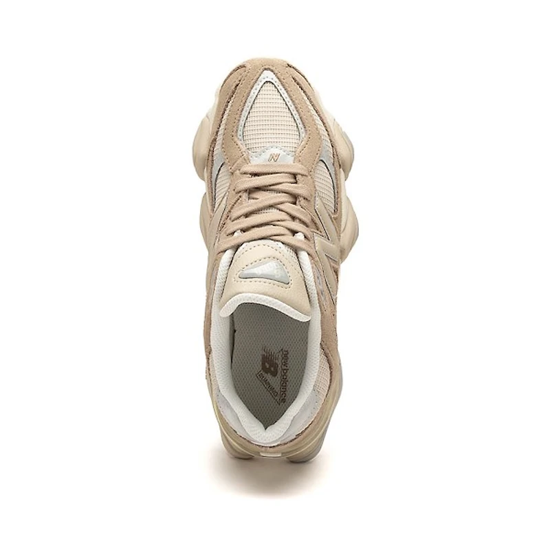 Chaussure athlétique New Balance 9060 - Beige / Brun pâle