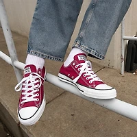 Converse Chuck Taylor All Star Low-Top Sneaker - Maroon
