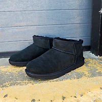 UGG® Classic Ultra Mini Boot - Little Kid / Big Kid - Black