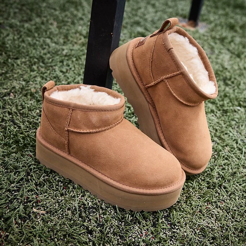UGG® Classic Ultra Mini Platform Boot - Little Kid / Big Chestnut