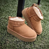 UGG® Classic Ultra Mini Platform Boot - Little Kid / Big Chestnut