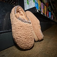 Womens UGG® Tasman Maxi Curly Slipper - Chestnut