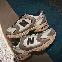 New Balance 530 Athletic Shoe - Dark Mushroom / Incense Linen