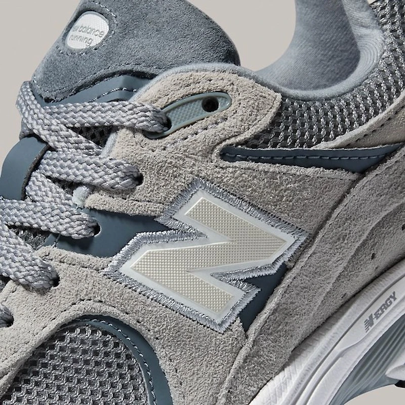 New Balance 2002R Athletic Shoe - Steel / Lead Orca